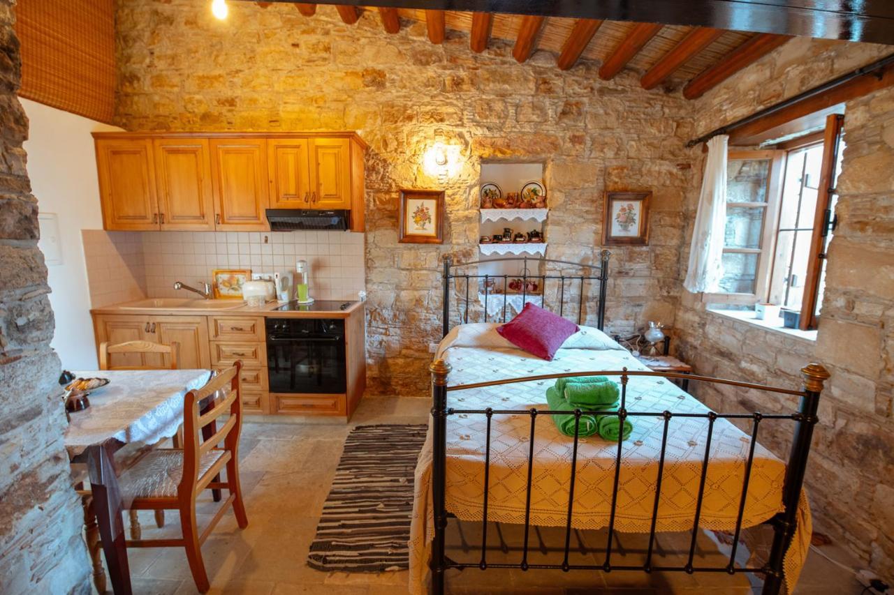 لوفو Constantias Stone Houses المظهر الخارجي الصورة